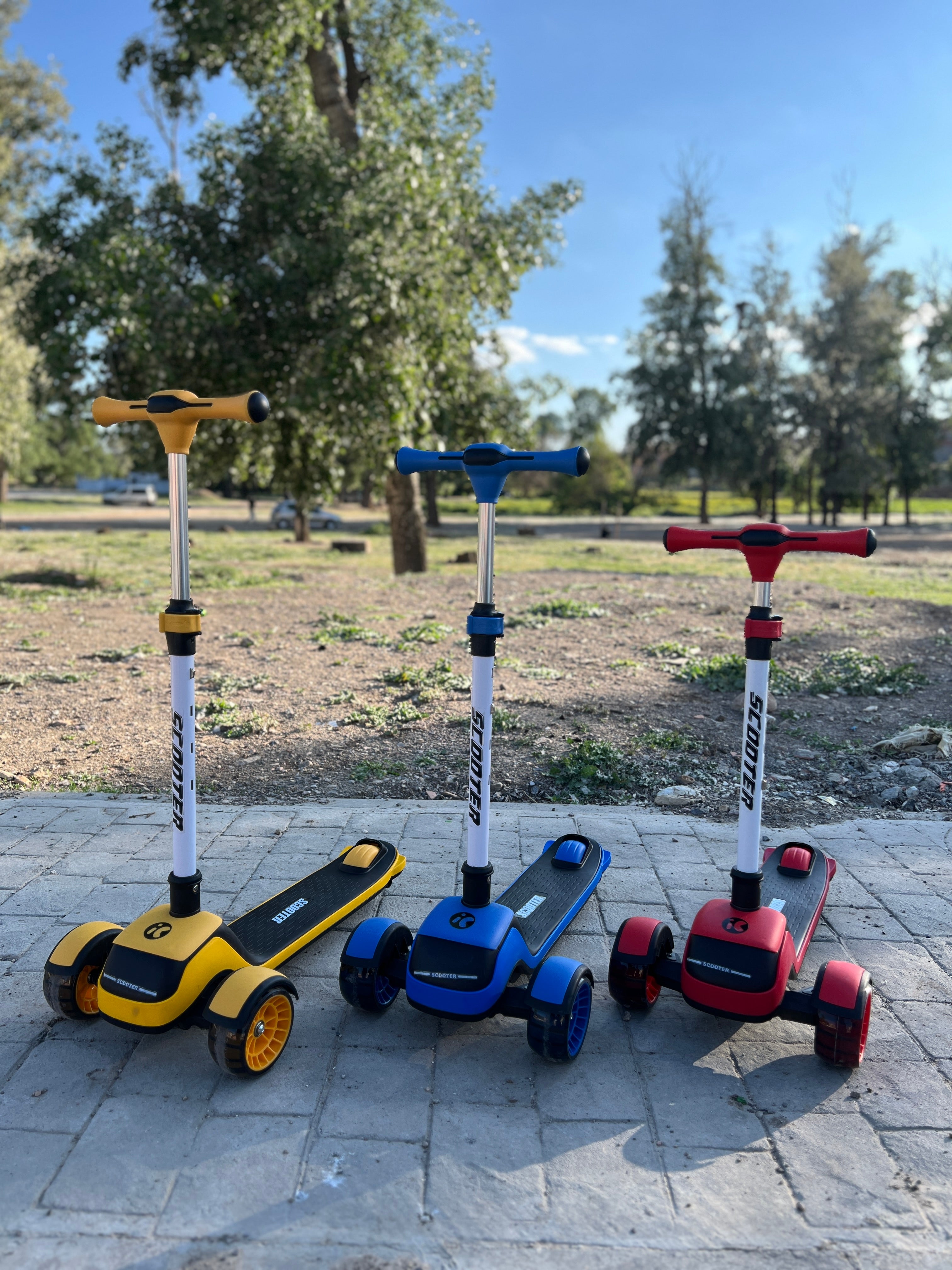 🛴 سكوتر الأطفال المضيء مع موسيقى